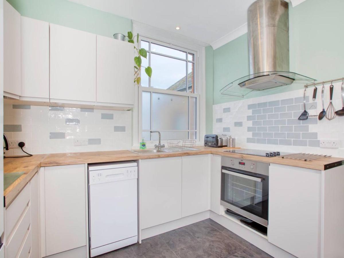 Lovely 2-Bed Apartment Colyton, Nr. Jurassic Coast ภายนอก รูปภาพ